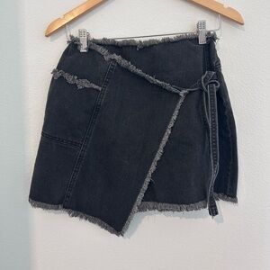 UO BDG Urban Outfitters Frayed Wrap Mini Skirt Medium Denim Jean Skirt